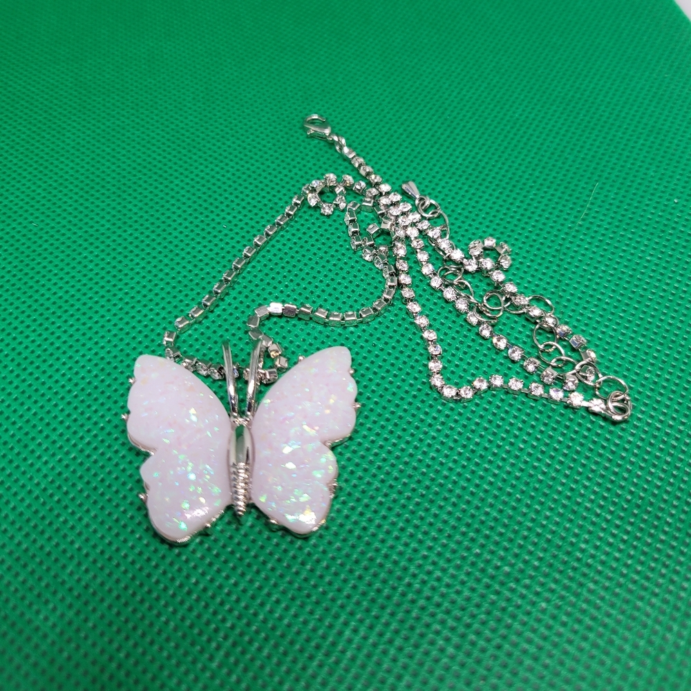 Elegant Silver Butterfly Pendant Necklace - Picture 3 of 5